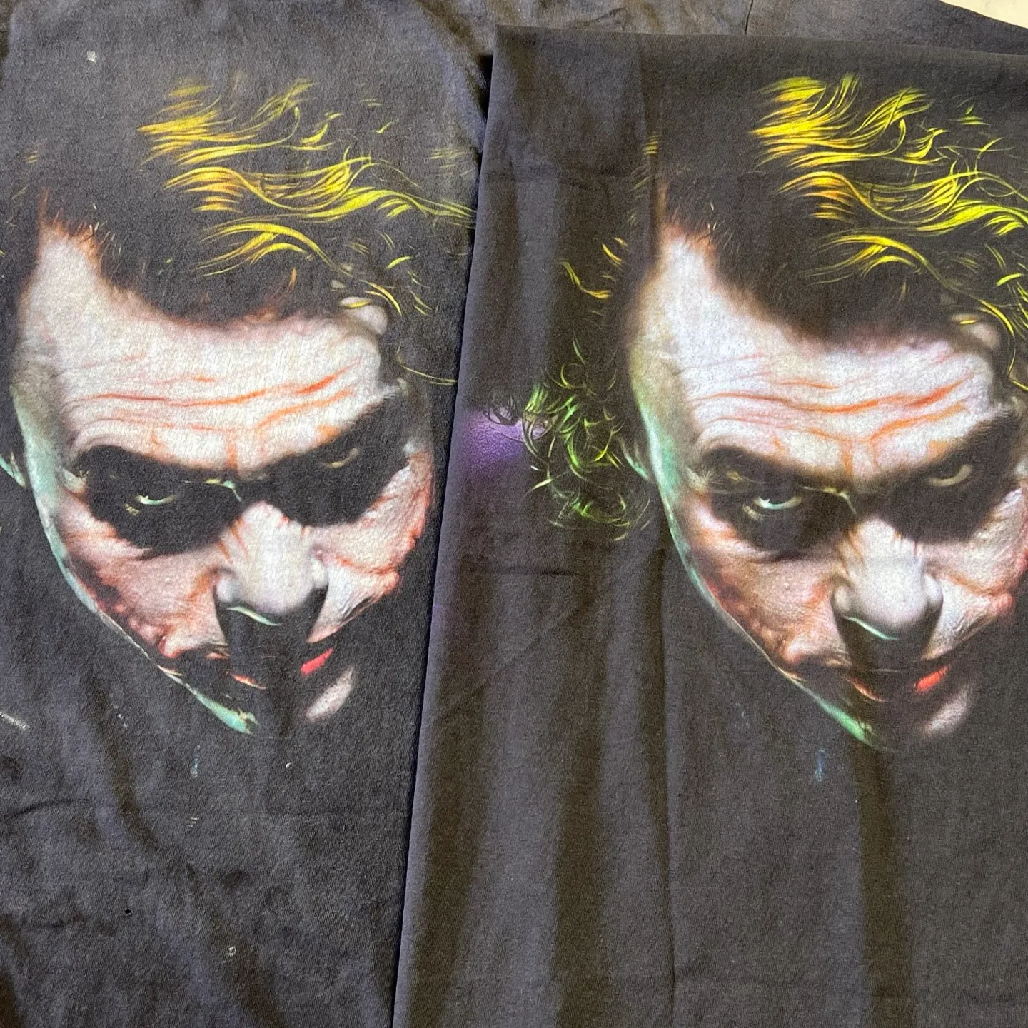 ⚠️This season's most important Batman and Joker IP collaboration SAINT Mxxxxxx x The Dark Knight BTM SS TEE /JOKER/BLACK Dark Knight Batman co-branded Joker character TEE Washed black S-XL Assute ready-to-wear dyeing, faded, re-washed and distressed, authentic proofing, custom-woven correct main mark, washed mark, difference between pictures and production, top-notch printing technology, God restores every pore of the Joker's headshot